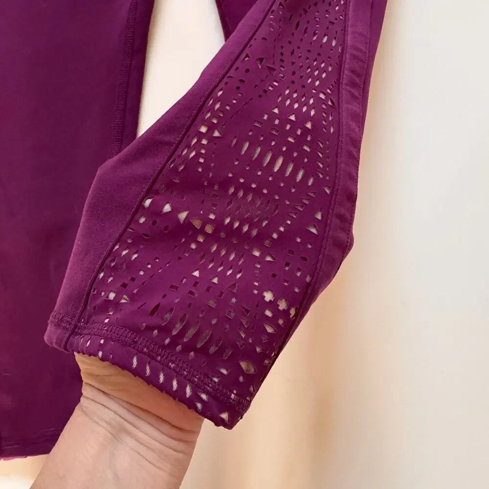 Alo High Waisted Patina Yoga Capri Pants Leggings 3158 Purple Burgundy Pilates